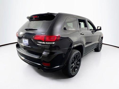 2022 Jeep Grand Cherokee Laredo