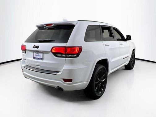 2022 Jeep Grand Cherokee Laredo