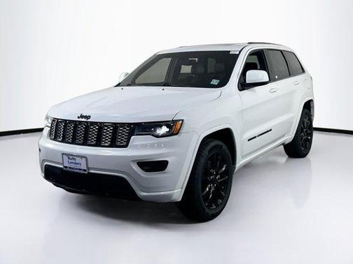 2022 Jeep Grand Cherokee Laredo