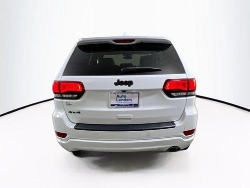 2022 Jeep Grand Cherokee Laredo