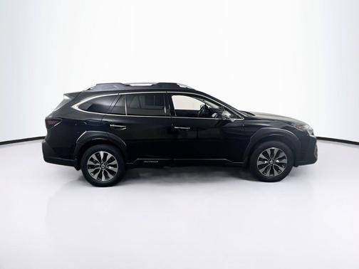 Crystal Black Silica 2024 Subaru Outback Touring XT