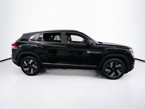 2024 Volkswagen Atlas Cross Sport 2.0T SEL