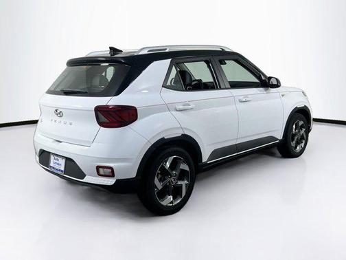 2022 Hyundai VENUE Limited