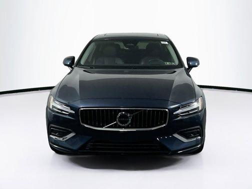 2023 Volvo S60 B5 Ultimate Bright Theme