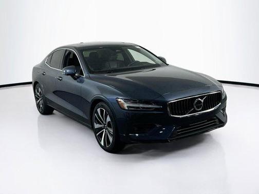 2023 Volvo S60 B5 Ultimate Bright Theme