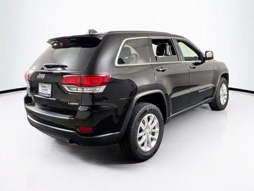2022 Jeep Grand Cherokee Laredo