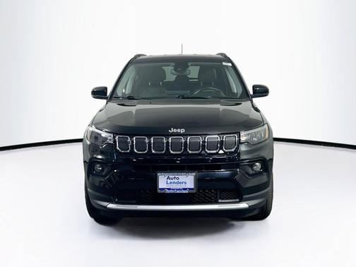 Diamond Black Crystal Pearlcoat 2022 Jeep Compass Limited