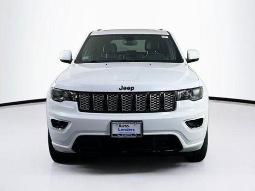 2022 Jeep Grand Cherokee Laredo