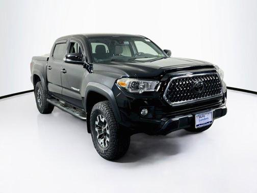Midnight Black Metallic 2018 Toyota Tacoma TRD Off Road