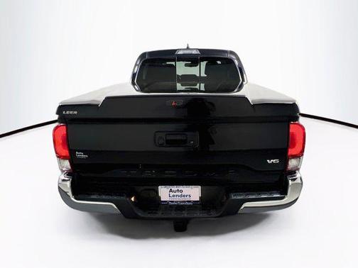 Midnight Black Metallic 2018 Toyota Tacoma TRD Off Road