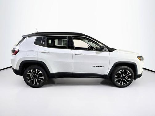 Bright White Clearcoat 2022 Jeep Compass Limited