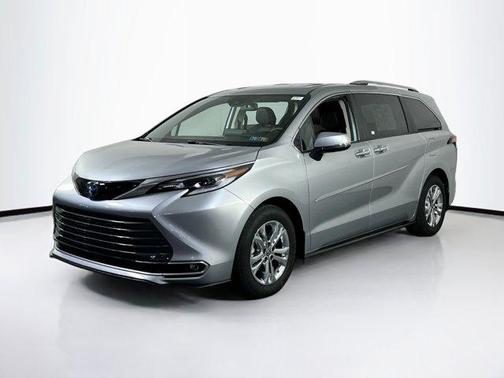 2023 Toyota Sienna Platinum 7 Passenger
