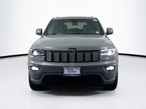 2022 Jeep Grand Cherokee Laredo