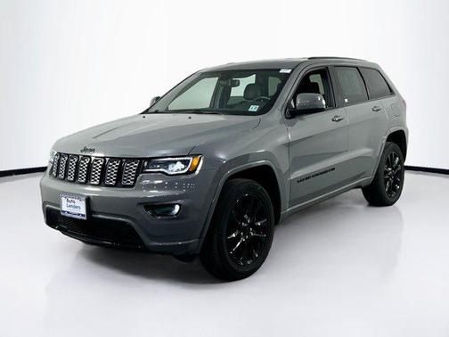 2022 Jeep Grand Cherokee Laredo