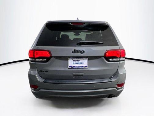 2022 Jeep Grand Cherokee Laredo
