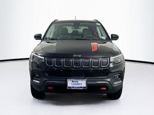 Diamond Black Crystal Pearlcoat 2022 Jeep Compass Trailhawk