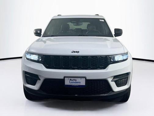 2022 Jeep Grand Cherokee Altitude