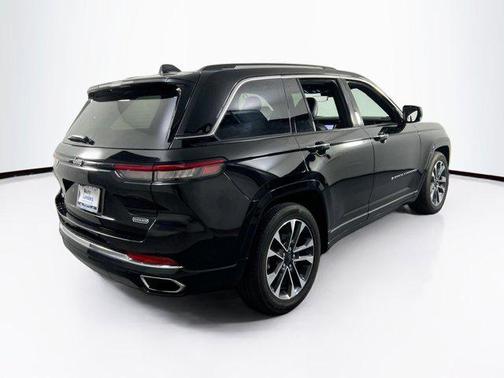 2022 Jeep Grand Cherokee Overland