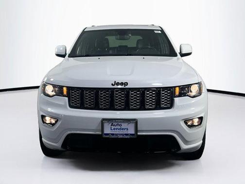 2022 Jeep Grand Cherokee Laredo