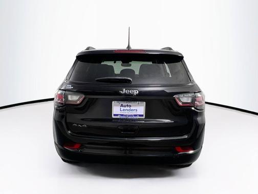 Diamond Black Crystal Pearlcoat 2022 Jeep Compass High Altitude