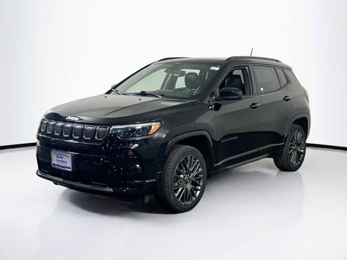 Diamond Black Crystal Pearlcoat 2022 Jeep Compass High Altitude