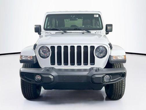 2023 Jeep Wrangler 4-Door Sahara Altitude 4x4