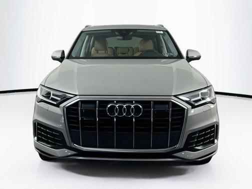 2022 Audi Q7 55 Premium Plus