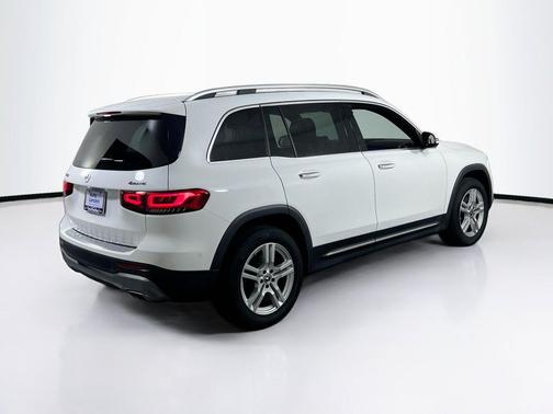 Polar White 2022 Mercedes-Benz GLB 250 4MATIC