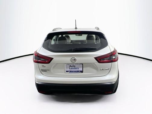Pearl White Tricoat 2021 Nissan Rogue Sport SL