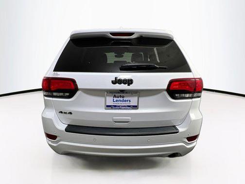 2022 Jeep Grand Cherokee Laredo