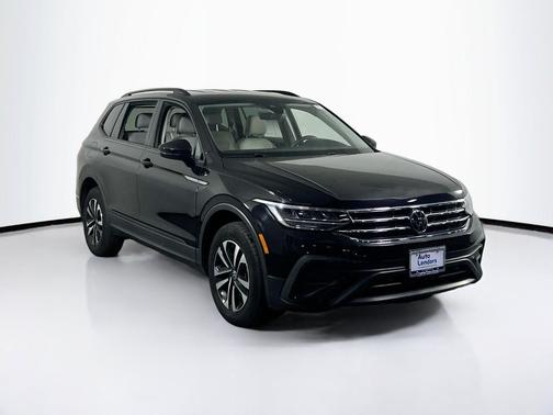 Deep Black Pearl 2023 Volkswagen Tiguan 2.0T S 4MOTION