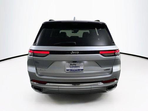 Silver Zynith 2022 Jeep Grand Cherokee Overland