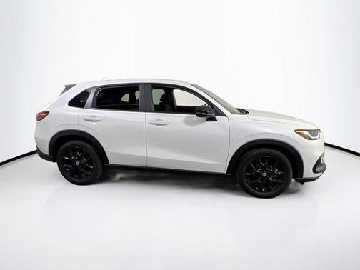 Platinum White Pearl 2025 Honda HR-V AWD Sport