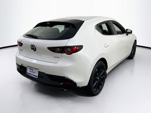 Snowflake White Pearl Mica 2022 Mazda Mazda3 FWD w/Premium Package