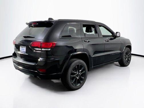 2022 Jeep Grand Cherokee Laredo