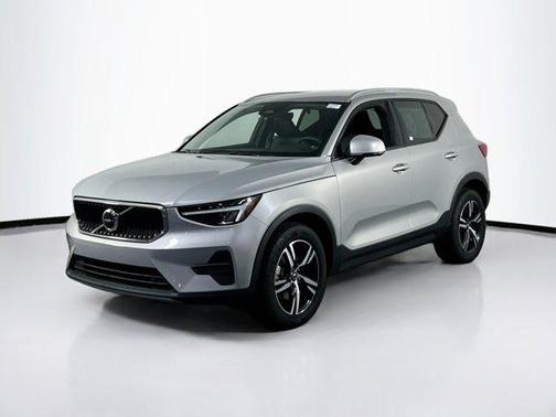 2023 Volvo XC40 B5 Core