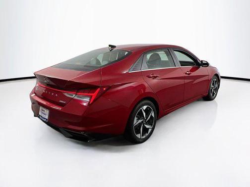 2022 Hyundai ELANTRA Limited
