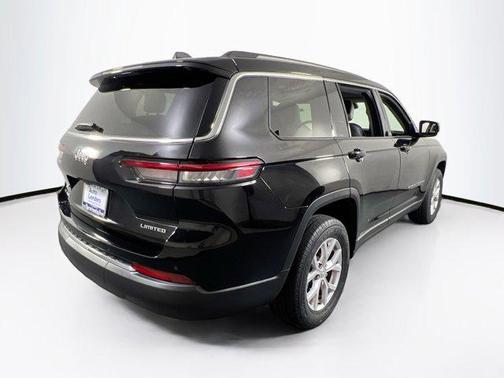 Diamond Black Crystal Pearlcoat 2022 Jeep Grand Cherokee L Limited