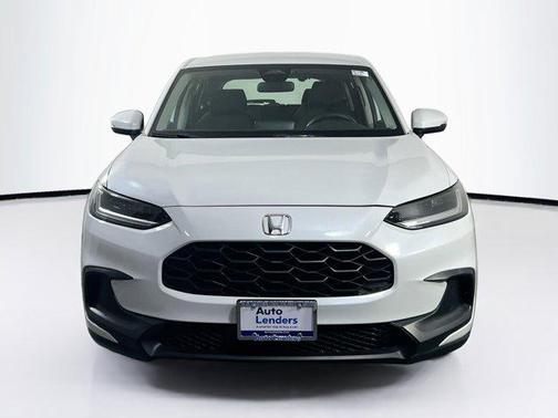 Platinum White Pearl 2023 Honda HR-V LX