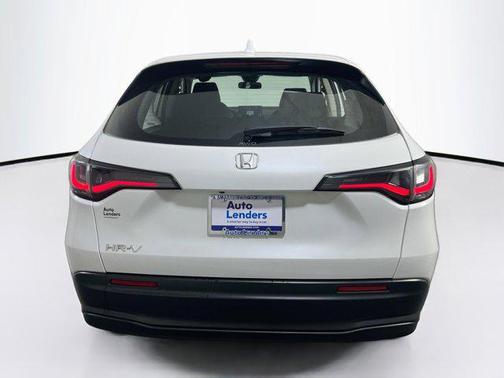 Platinum White Pearl 2023 Honda HR-V LX