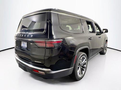 2022 Jeep Wagoneer Series III 4x4