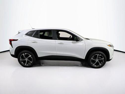 2025 Chevrolet Trax FWD 1RS