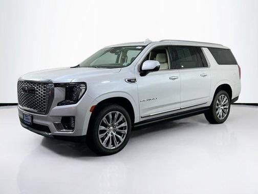 White Frost Tricoat 2022 GMC Yukon XL Denali