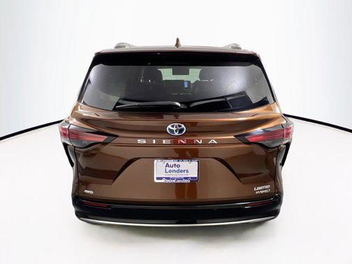 2023 Toyota Sienna Limited