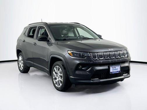 2022 Jeep Compass Latitude Lux