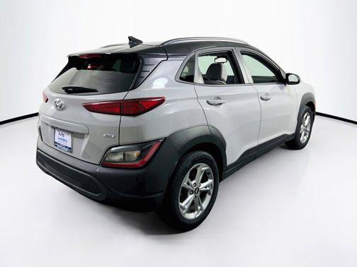Cyber Silver w/Black Roof 2023 Hyundai KONA SEL