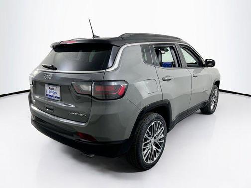 Sting-Gray Clearcoat 2022 Jeep Compass Limited