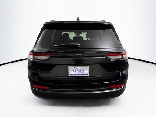 2022 Jeep Grand Cherokee Altitude