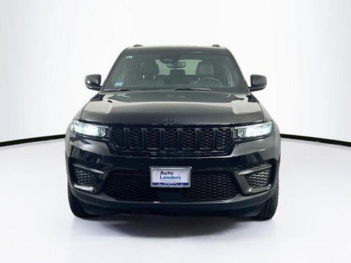 2022 Jeep Grand Cherokee Altitude