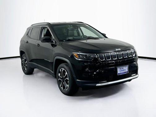 Diamond Black Crystal Pearlcoat 2022 Jeep Compass Limited